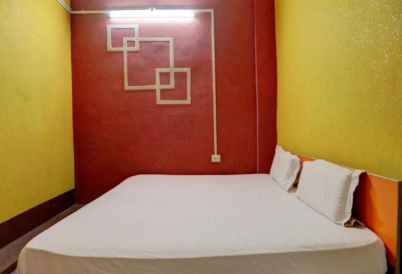 Трехместный Номер Классика, Spot On Hotel Small Town