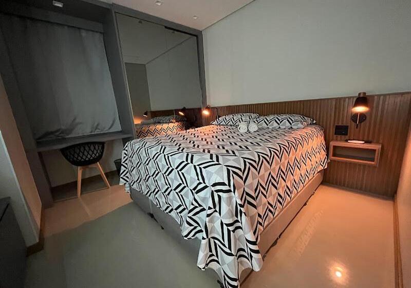 Апартаменты Deluxe 1 Спальня, Flat Luxo Premium   Londrina Flat Hotel   43m² #garagemgrátis
