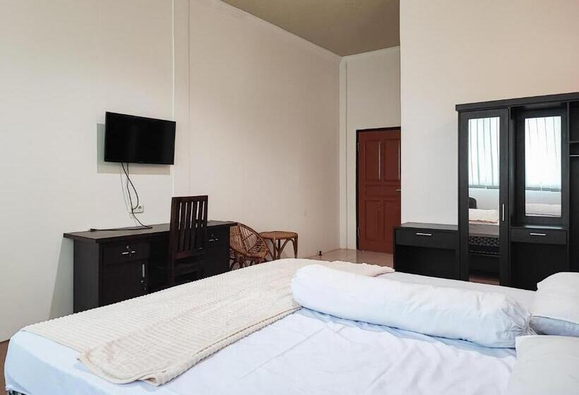 Номер Superior, Reddoorz Plus Syariah Near Simpang Rimbo Jambi