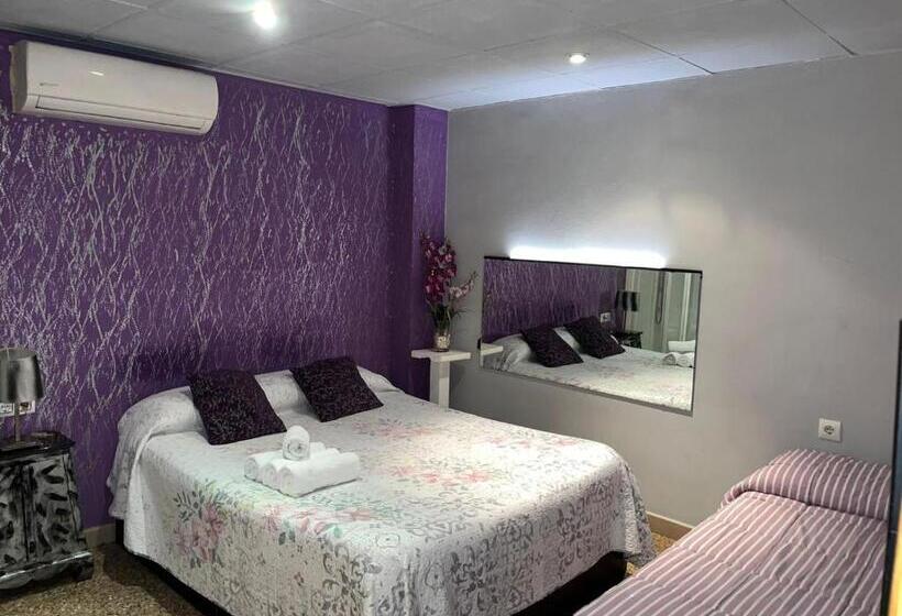 اتاق لوکس, Hostal Happystay