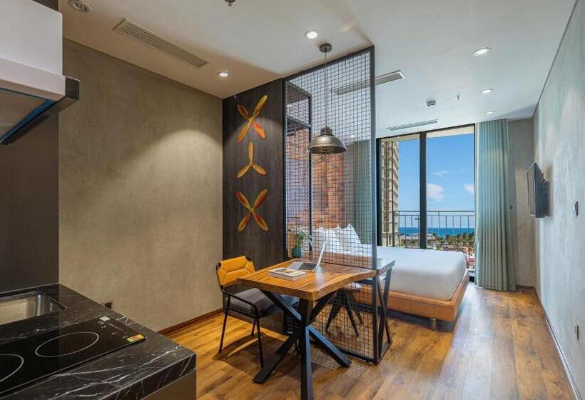 استودیوی سوپریور, Taiyo Hotel & Apartment