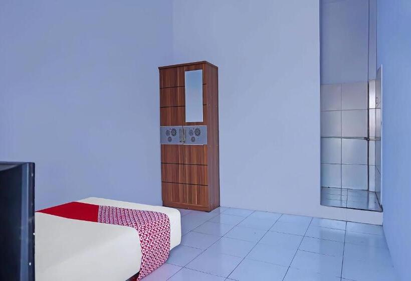 Номер Стандарт, Oyo 92704 Pondok Bunga Lily