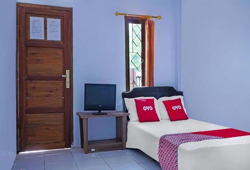 Номер Стандарт, Oyo 92704 Pondok Bunga Lily