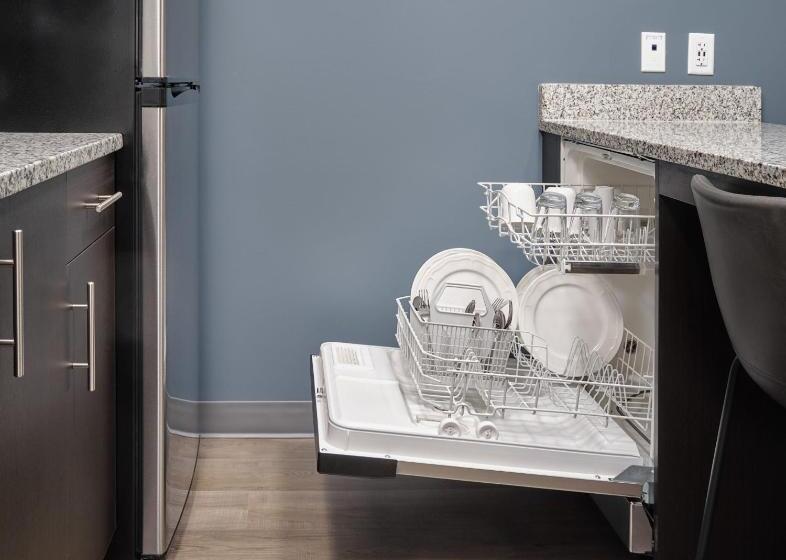 חדר דלוקס עם מיטת קינג, Stayapt Suites North Charleston