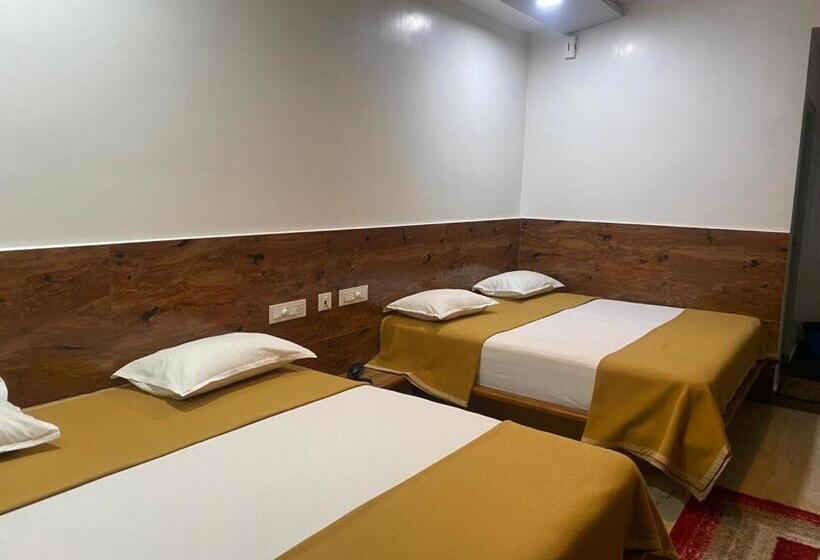 带阳台套房, Velavan Heritage Inn