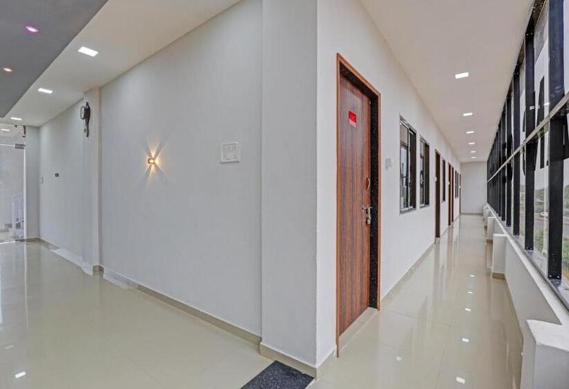 三人经典房间, Oyo Flagship Hotel Navrang