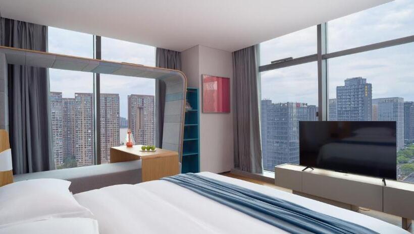 Номер Executive, Pagoda Hotel Hangzhou Binjiang