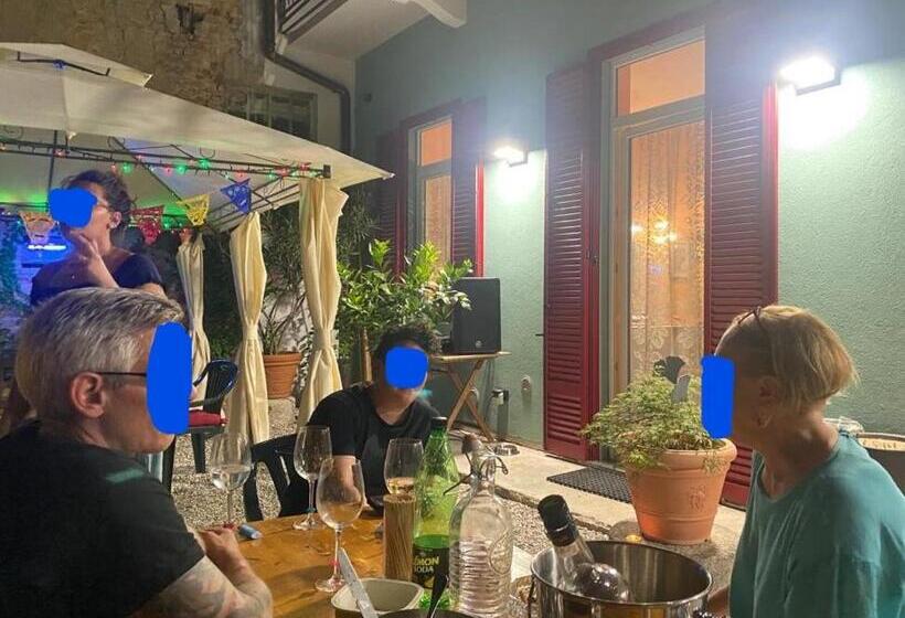 Номер Стандарт Вид на Сад, Notte Di Note   Home Hospitality