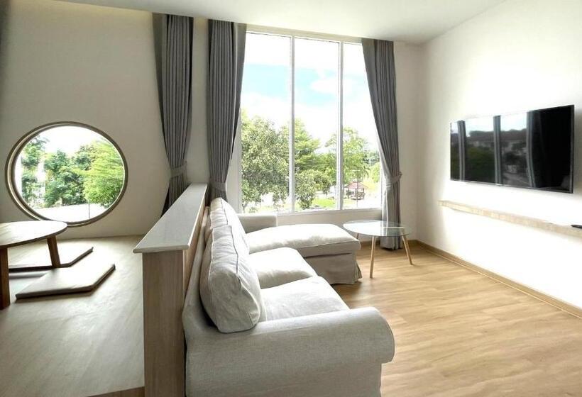 패밀리 스위트, Punn Hotel Korat