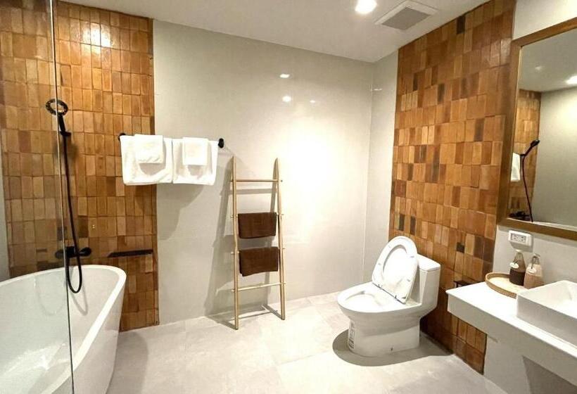 침실 2개 디럭스 아파트, Punn Hotel Korat