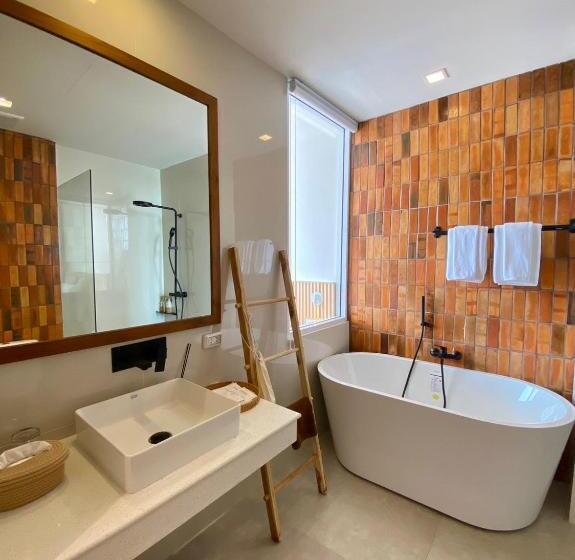 스탠다드 룸 킹사이즈 침대, Punn Hotel Korat