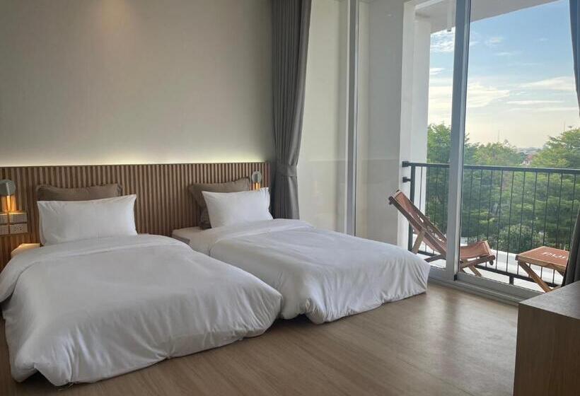 디럭스 룸, Punn Hotel Korat