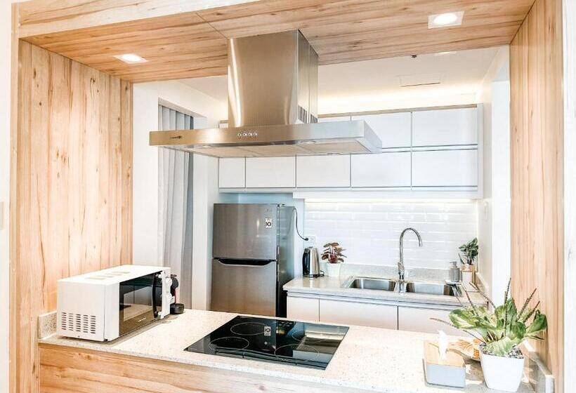 Апартаменты 2 Спальни, Vibrant Oasis With The Best View + Fast Wifi