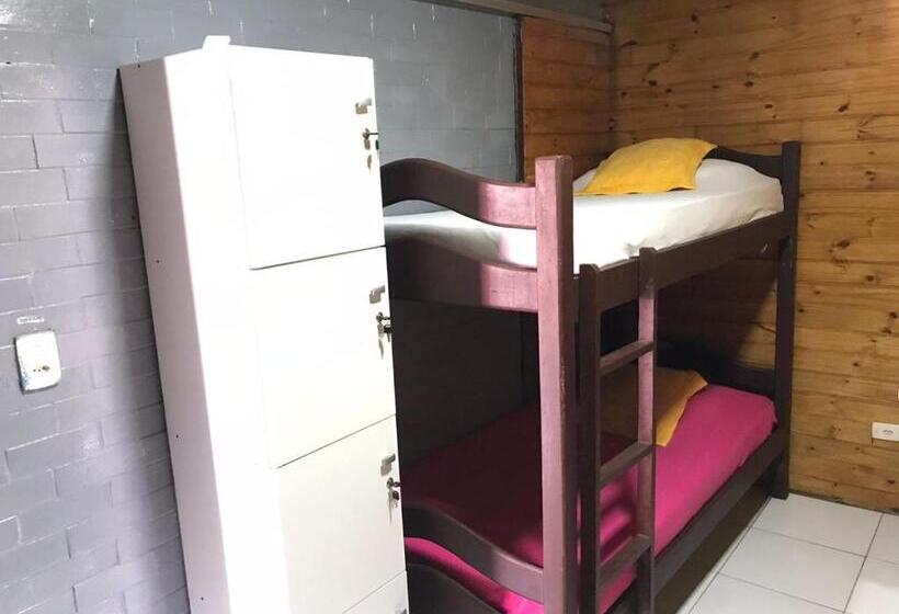 공동 객실, Hostel Alto Astral