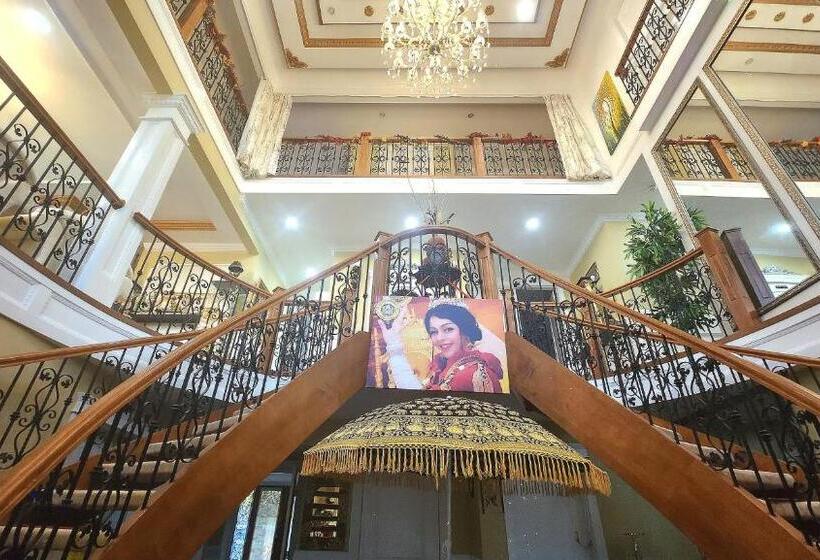 Номер Стандарт Трехместный, Empress Palace Hotel, Stays