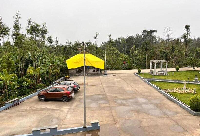 家庭间, Thrilok Vihar