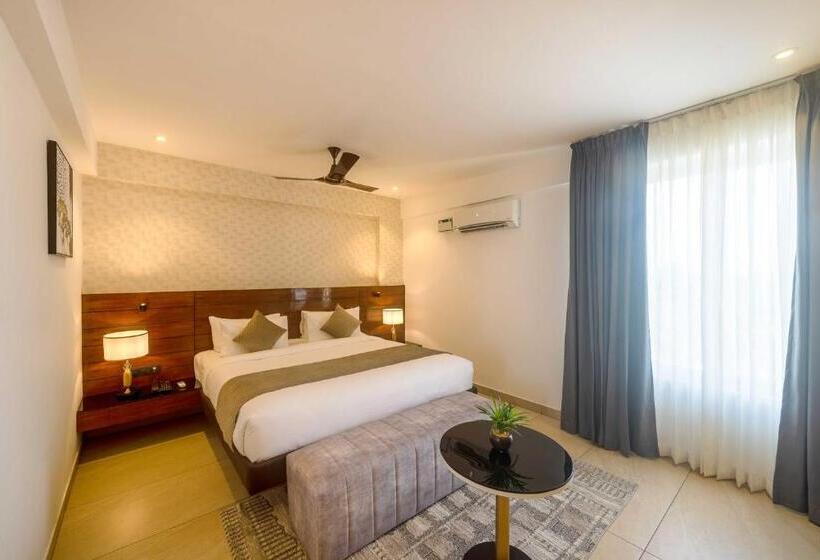 Номер Executive, Royal Ace Boutique Hotel   Manyata Techpark