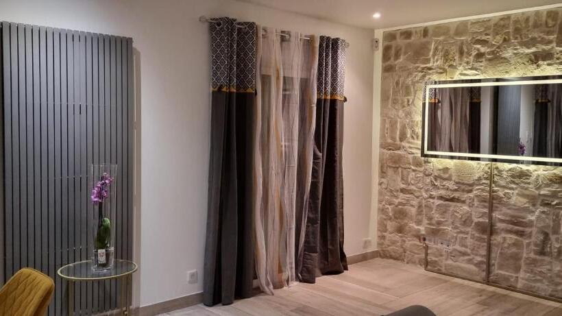 Вилла 3 Спальни, La Villa Jacuzzi Et Cinéma Les 300 à 15 Min De Paris Jo 2024 Et Du Stade De France Tarifs Privileges