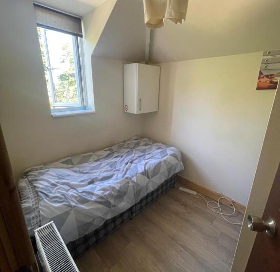 Quarto Economy Individual, Room Friends Hostel