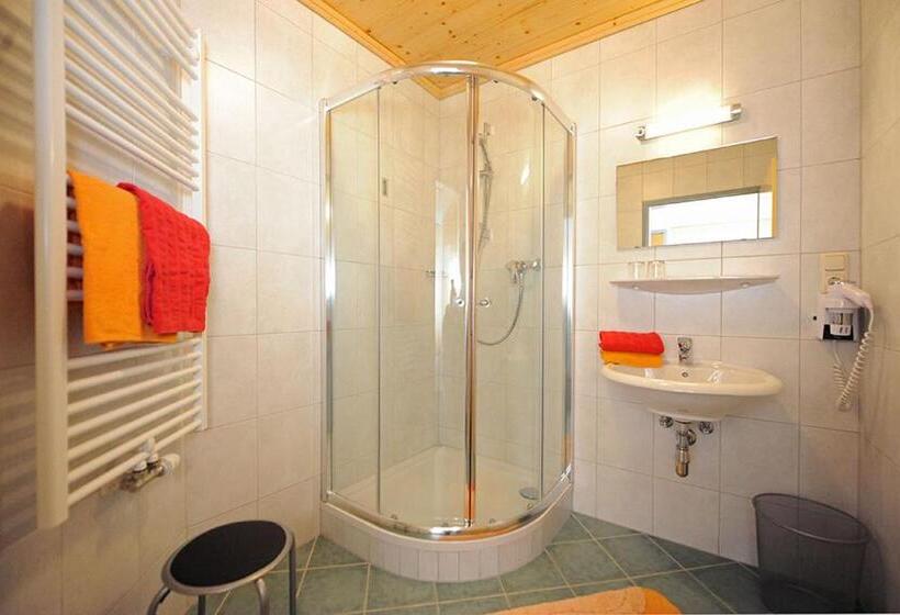 Quarto Estandar, Gästehaus Standardhaus