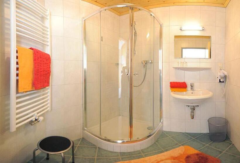 Quarto Estandar, Gästehaus Standardhaus