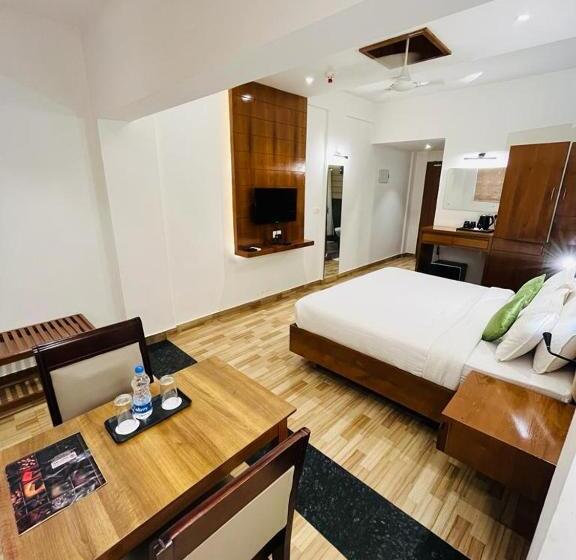 스탠다드 룸 킹사이즈 침대, Queens Tourist Home