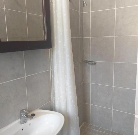 Апартаменты 1 Спальня, Clycherco Self Catering