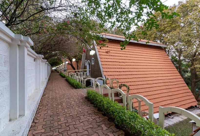 Номер Стандарт с Балконом, Valley View Grand Resort, Panhala   Premium Resort Hotel In Panhala