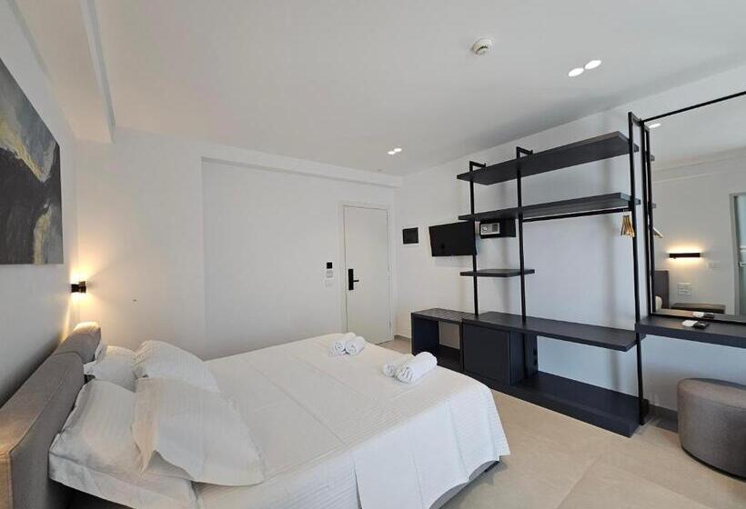 디럭스 룸, Adele Hotel Ksamil