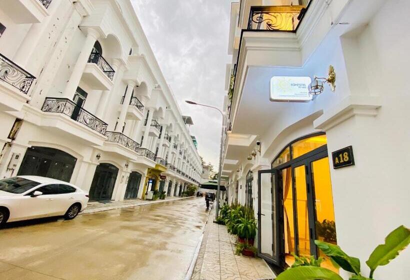 اتاق استاندارد با بالکن, Nắng Homestel Tây Ninh