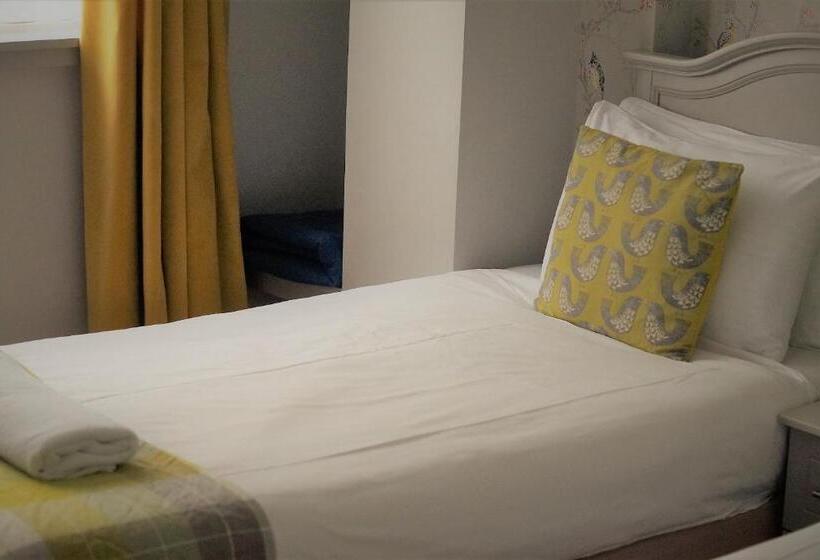 Семейный Номер, The Waterfront Townhouse Accommodation