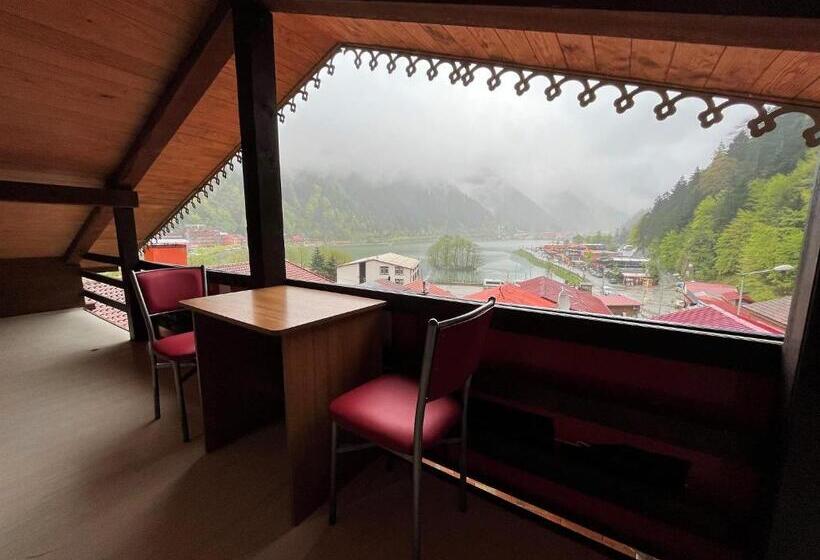 جناح مطل على البحيرة, Cerrahpaşa Sui̇te