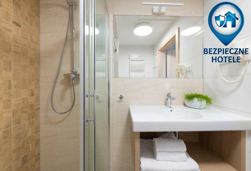اتاق لوکس خانوادگی, Blue Marine Mielno