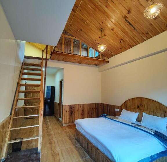 Четырехместный Номер Классик, The Woodpecker Inn Jibhi