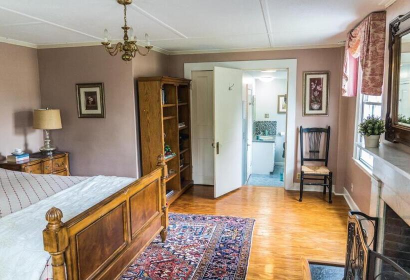 اتاق لوکس, Antique1242 British Bed & Breakfast
