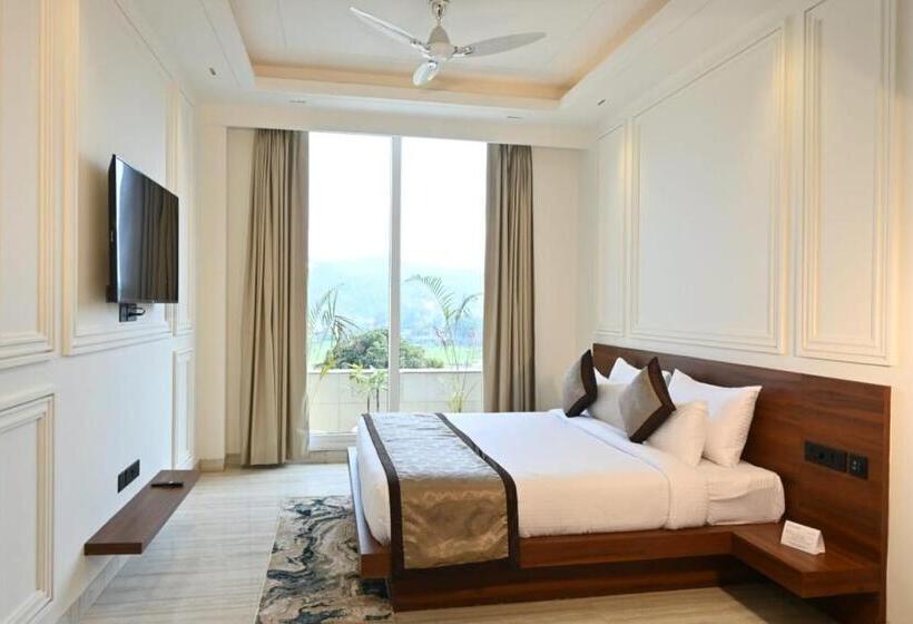 Номер Стандарт Вид на Бассейн, Baantalai Hotel And Resort