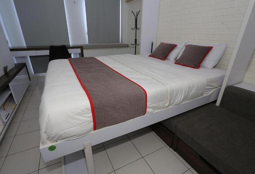 Номер Deluxe, Capital O 93490 Yubi Room Patraland