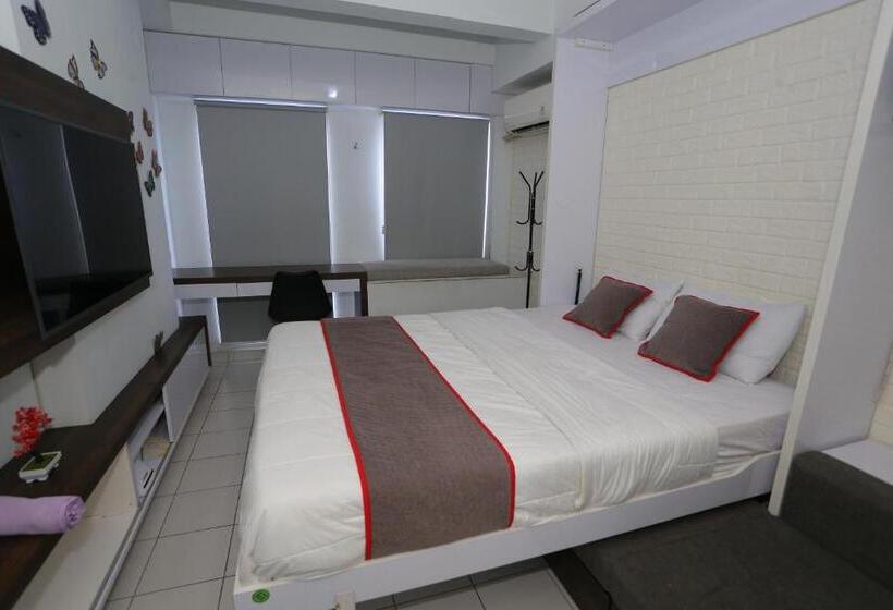 Номер Deluxe, Capital O 93490 Yubi Room Patraland