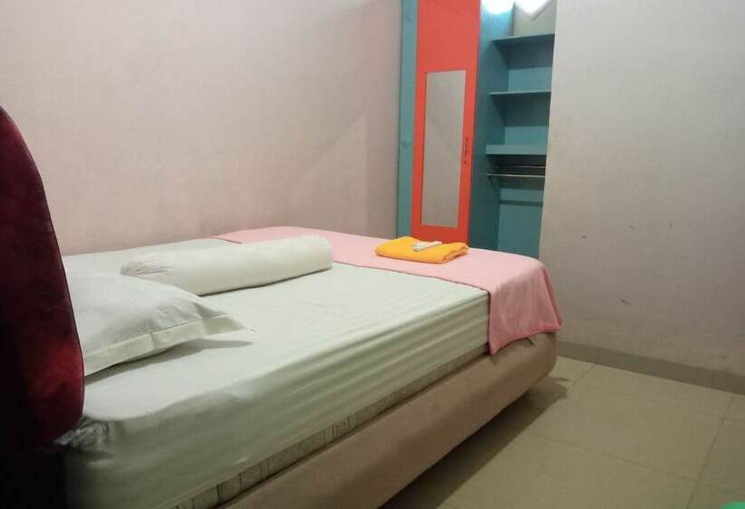 اتاق استاندارد, Oyo 93532 Kost Nian Syariah