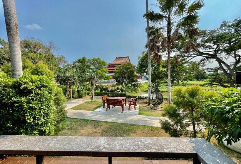 Студио Стандарт с Террасой, Proudchan Boutique Resort