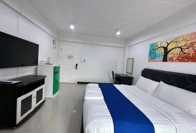 Номер Deluxe Кровать Кинг, The Sceneสุพรรณบุรี