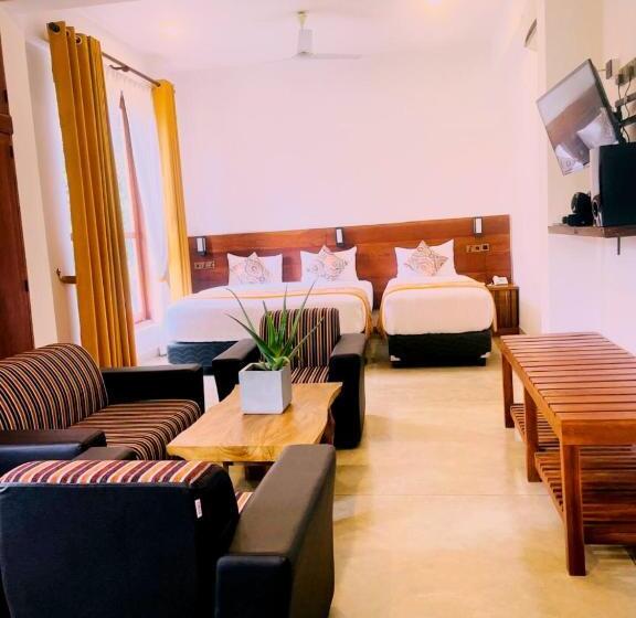Трехместный Номер Superior, Ceylon Ayu Resort Kandy