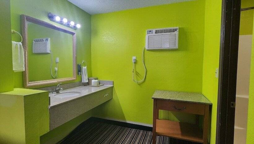 Номер Стандарт Индивидуальный, Executive Inn