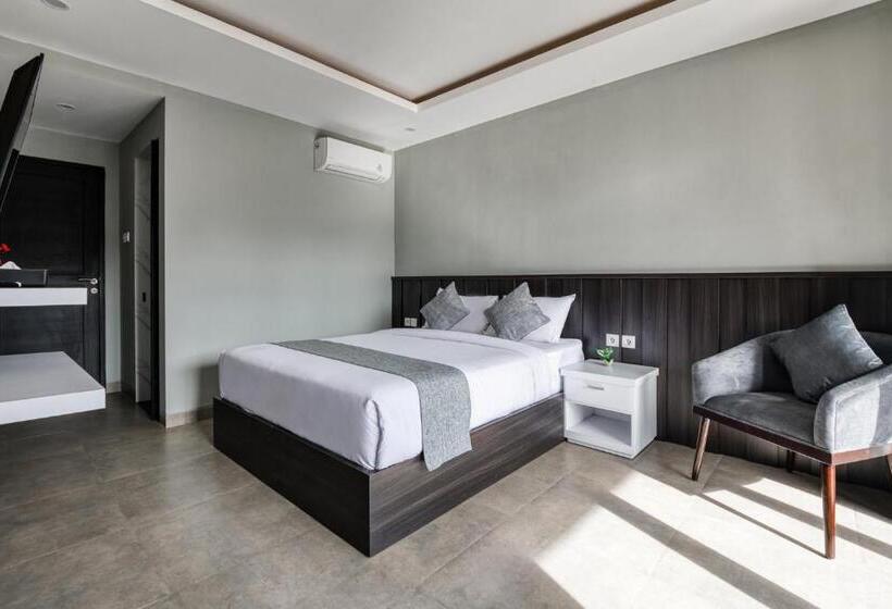 标准间, Djenek Seminyak