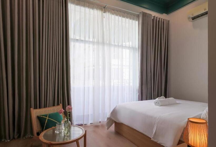 اتاق لوکس با بالکن, Lemi   Homestay In Hue