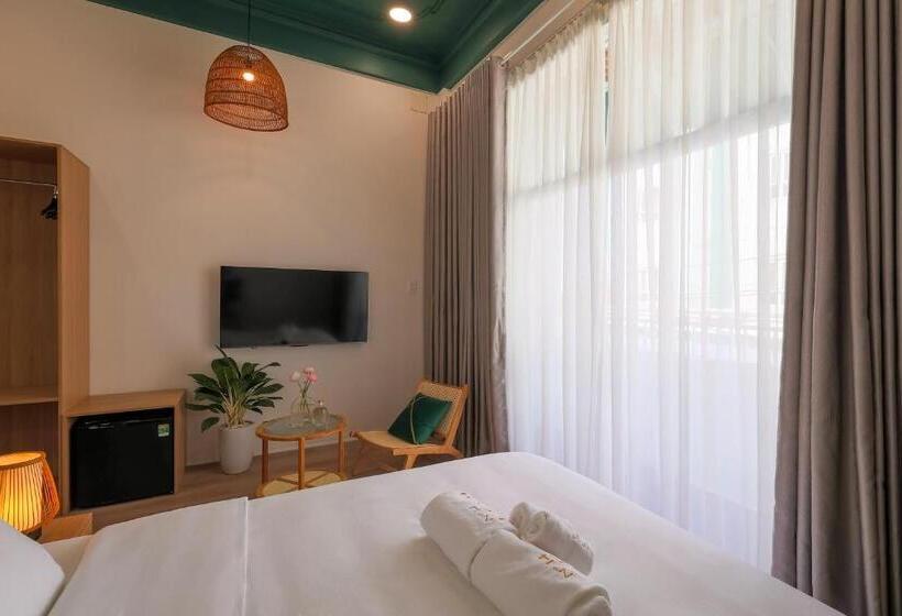 اتاق لوکس با بالکن, Lemi   Homestay In Hue
