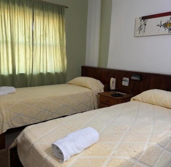 이코노미 룸, Claro De Luna Hotel Centro