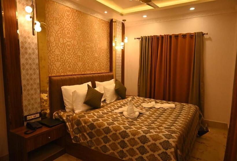 Королевский Люкс, Swet Palash Resort
