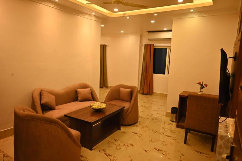 Королевский Люкс, Swet Palash Resort