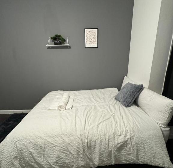 חדר סטנדרט, Large Ensuite In West Midlands